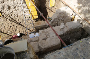 Excavación arqueológica en el Patio de los Naranjos de la Mezquita Catedral,...