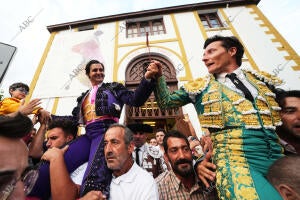 Morante de la Puebla y Diego Urdiales salen a hombros