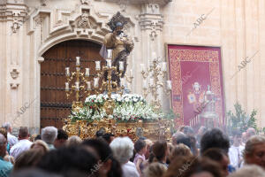 Procesión del Sagrado Corazón de Jesús desde la iglesia de San Hipólito