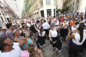 Comienzo de la Feria. Centro calle Larios