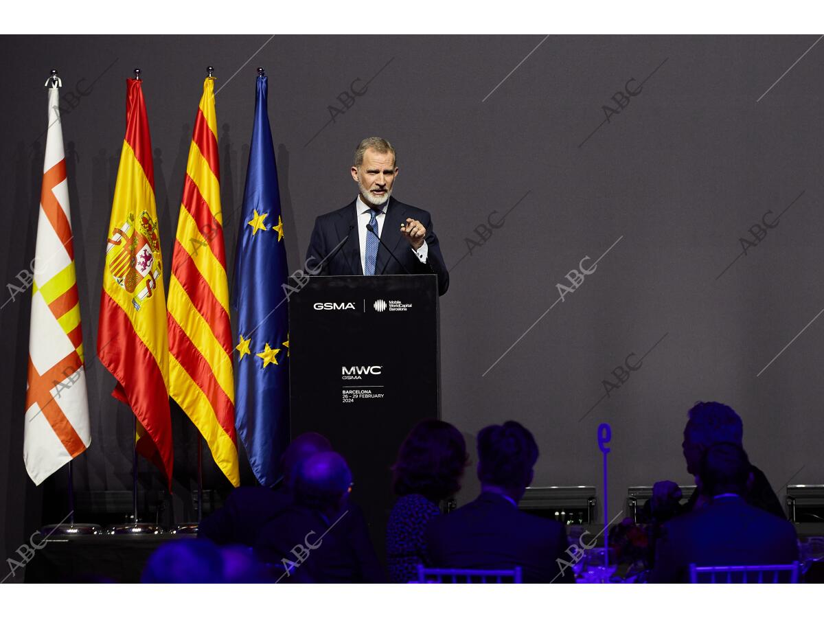 Su Majestad El Rey Felipe Vi Preside La Cena De Inauguración Del Mobiel