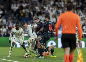 Partido de ida de los cuartos de final de la Liga de Campeones disputado en el...