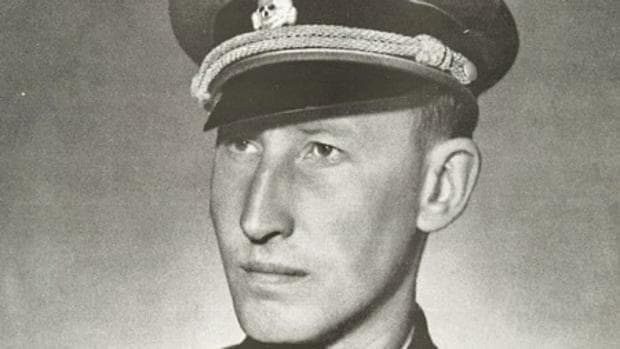 Hitler, junto a varios oficiales (entre ellos, Heydrich)