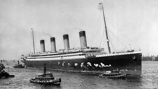 «Decir que el Titanic fue hundido por un incendio es una inocentada, es como decir que lo maldijo un faraón»