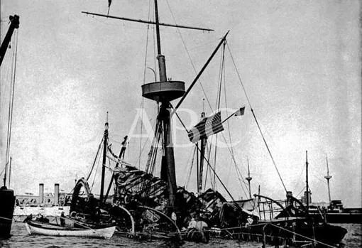 La Habana, 16/2/1898. Fotografía del acorazado de la marina de los Estados Unidos, Maine, tras la explosión que lo hundió la mañana del 15 de febrero de 1898