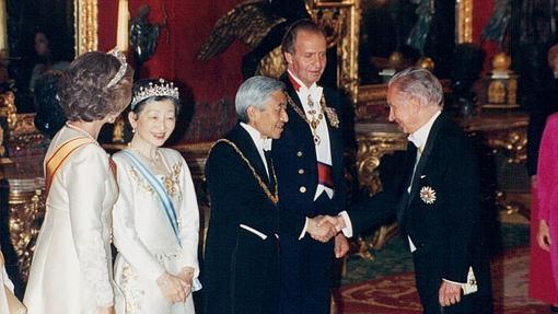 El emperador Akihito, en una recepción en Zarzuela en 1994