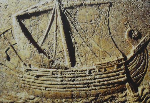 Un barco fenicio tallado en un sarcófago en el siglo segundo a. C.
