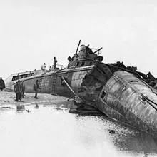 Un submarino alemán en las playas francesas de Calais, en septiembre de 1917