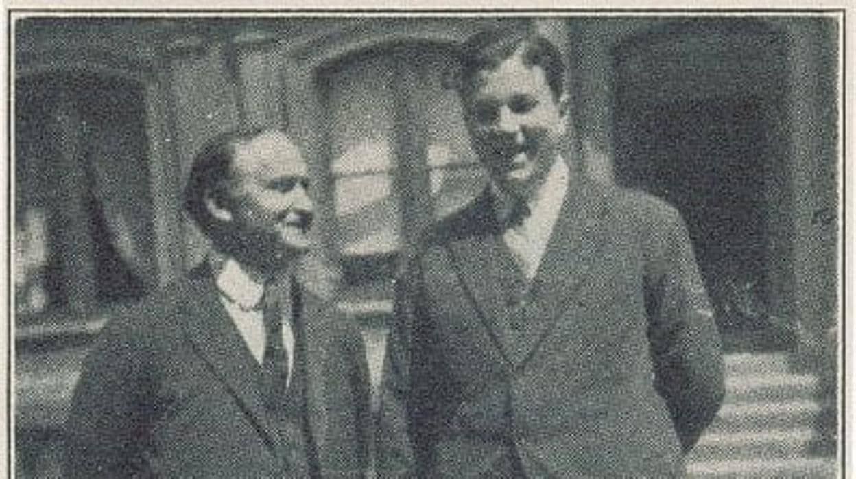 Argamasilla (derecha), con Houdini, en 1924