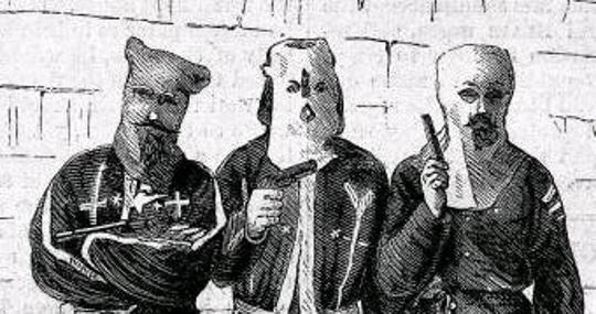 Representación de tres miembros del KKK detenidos por intento de asesinato en 1872