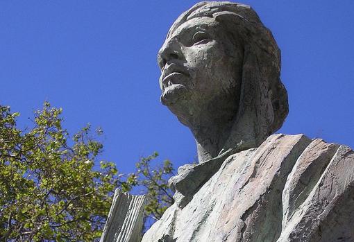 Estatua de Almanzor en Algeciras