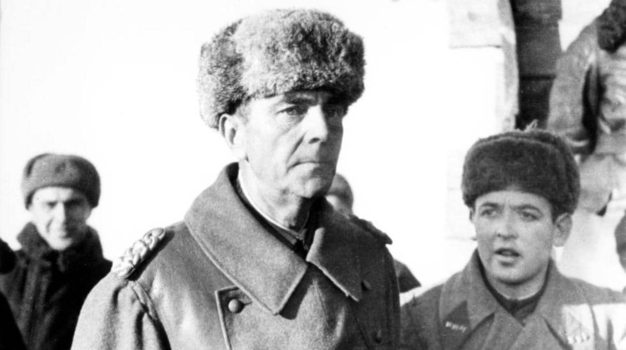 La vergüenza de Paulus: el héroe nazi que traicionó a Hitler y abrazó la «locura roja» de Stalin
