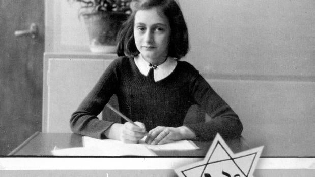 Lo que ABC contó de Ana Frank (solo) una década después de morir: «Despertó a la vida en un ataúd»