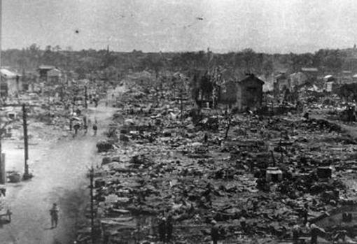 Vista de Tokio en 1945 tras el bombardeo