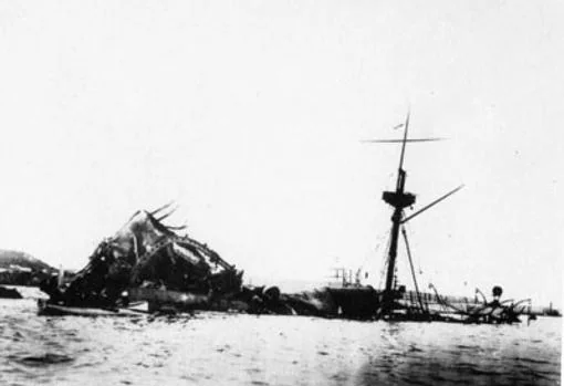 El pecio del USS Maine en 1898, cuyo hundimiento dio origen a la guerra del 98