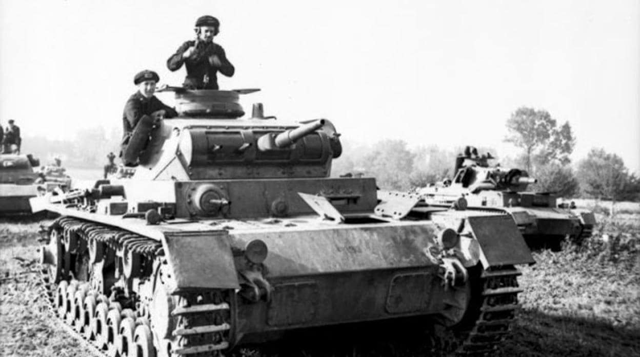 Tres causas que llevaron a los tanques nazis a aplastar a la poderosa  Francia en la IIGM