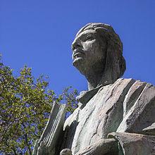 Estatua de Almanzor colocada en Algeciras.