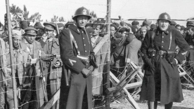 Campos de concentración: la traición francesa a la legión de republicanos que huyó de Franco tras la Guerra Civil