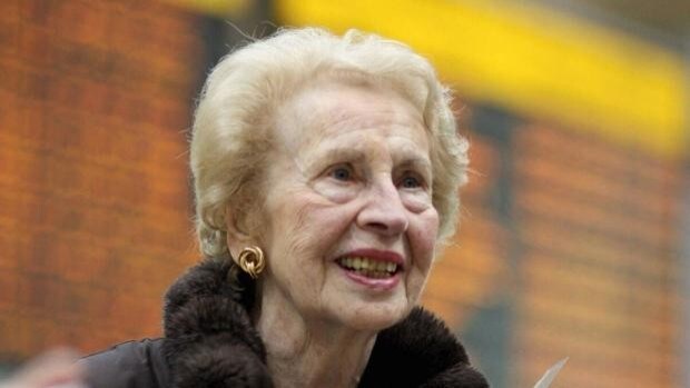 Muere Mimi Reinhard, la secretaria de Oskar Schindler que anotó los mil nombres que salvaron del exterminio