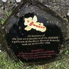 Monumento en memoria de los náufragos.