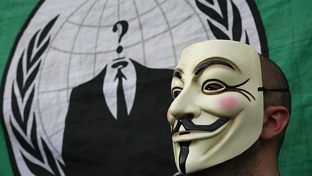 Anonymous desvela la identidad de mil supuestos miembros del Ku Klux Klan