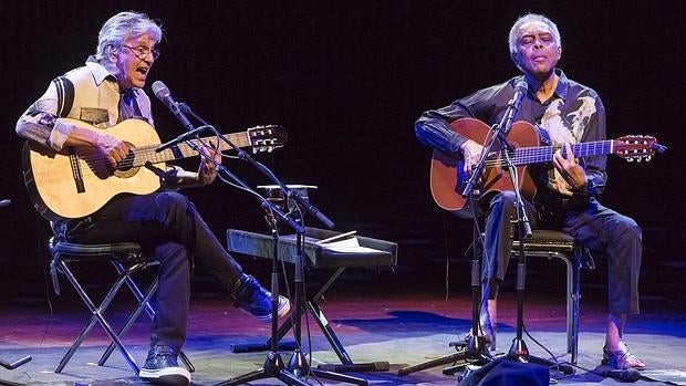 Caetano Veloso (i) y Gilberto Gil, durante una reciente actuación en Copenhague