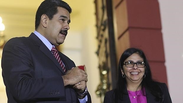 Nicolás Maduro y Delcy Rodríguez