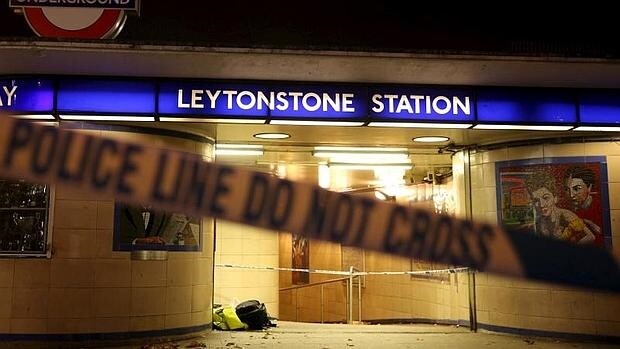 Gritos de «no eres musulmán» contra el apuñalador del metro de Londres
