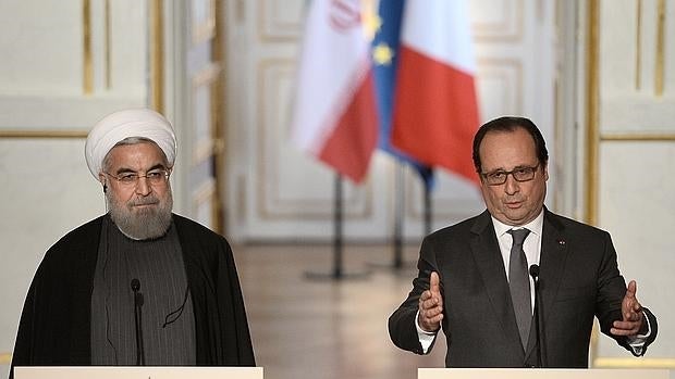 Hollande y Rohaní, ayer en el palacio del Elíseo