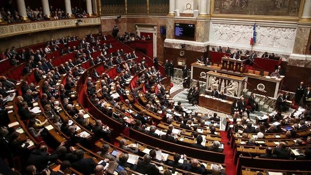 La Asamblea Nacional francesa vota a favor de la revisión constitucional contra el yihadismo