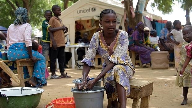 Una mujer nigeriana, en un campamento de Unicef tras ser liberada