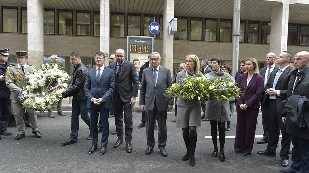 Valls, Michel, Juncker y Mogherini, ayer en el homenaje en Bruselas