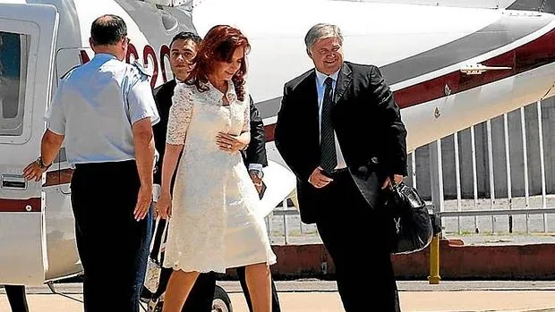 Daniel Muñoz a la derecha de Cristina Fernández de Kirchner
