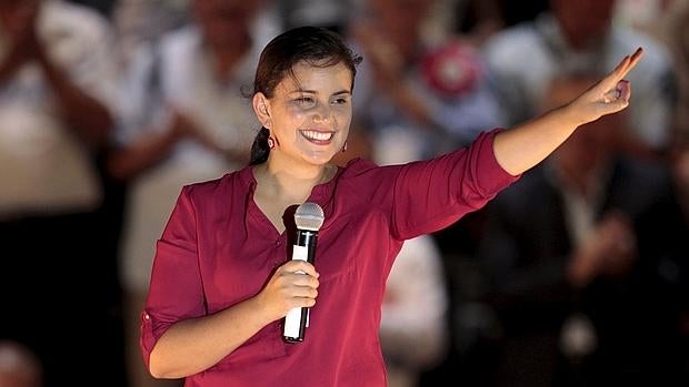 Verónika Mendoza, candidata de Frente Amplio, durante el cierre de campaña este jueves en Lima