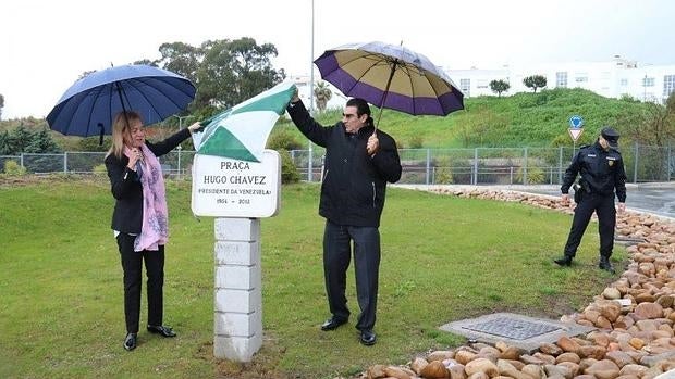 Inauguración de la plaza en el municipio de Amadora