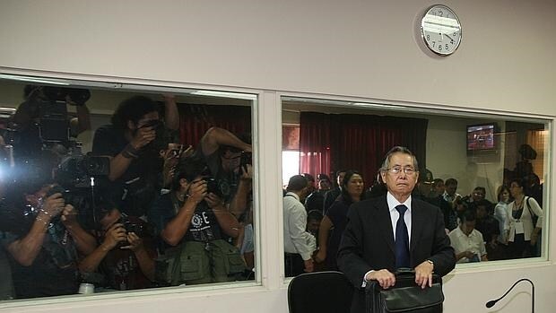 Fujimori padre pide al Constitucional que anule su sentencia de 25 años de cárcel