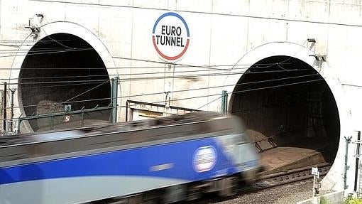 El Eurotúnel une Francia y Gran Bretaña a través del Canal de la Mancha