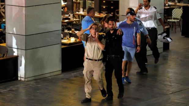 El terror golpea Tel Aviv con un atentado en un centro comercial que deja al menos cuatro muertos