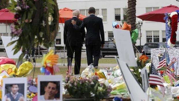 El presidente de EE.UU., Barack Obama, junto al vicepresidente, Joe Biden, en Orlando (Florida) este jueves