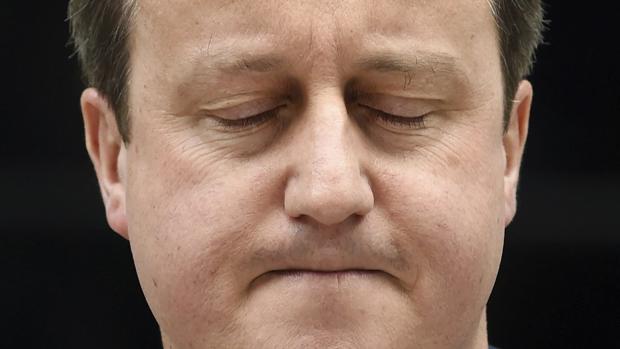 El primer ministro británico, David Cameron ofrece una rueda de prensa en las puertas del 10 de Downing Street, Londres