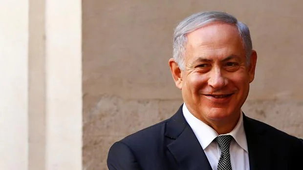 Netanyahu sonríe en Roma tras reunirse con su homólogo itailano Renzi