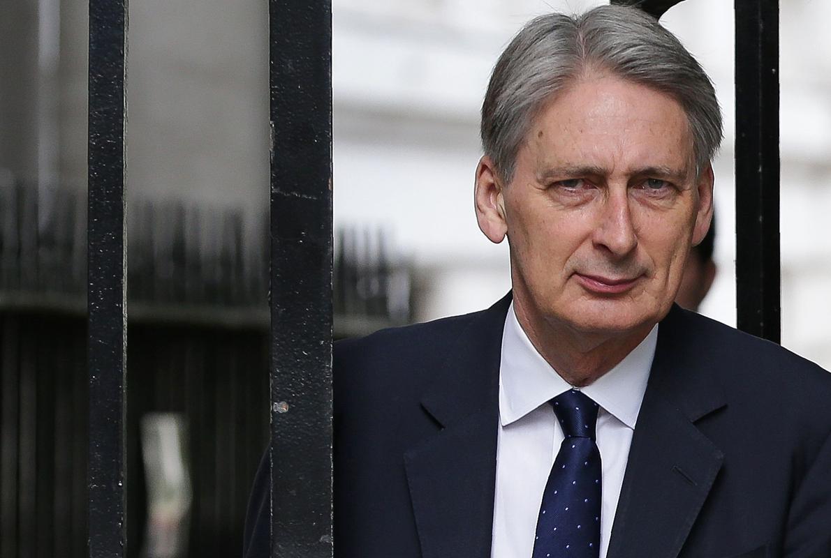 Hammond en una instantánea tomada saliendo de una reunión en la casa del primer ministro a finales de junio