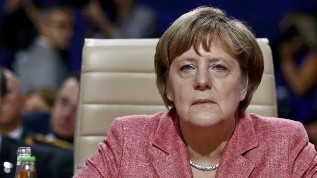 La canciller alemana, Angela Merkel, durante la cumbre de la OTAN en Varsovia