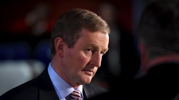 El primer ministro irlandés hace caso omiso a las llamadas a dimitir desde su partido