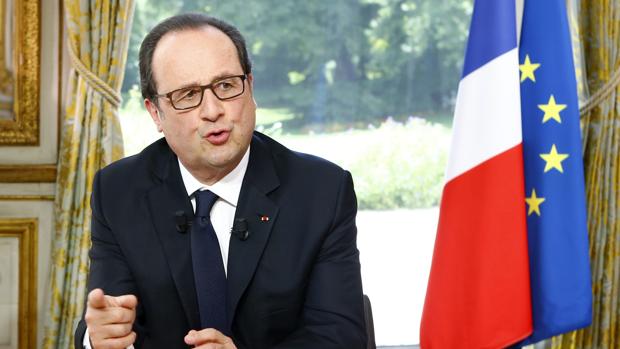 François Hollande, durante una entrevista con motivo del Día de la Bastilla en el palacio del Elíseo en París