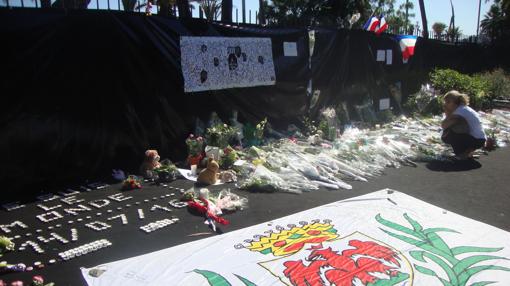 Zona de homenaje a las víctimas en el Paseo de los Ingleses