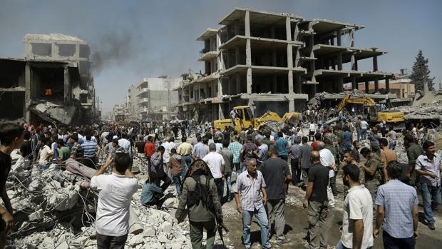 Imagen de los destrozos causados tras los bombardeos de hoy en Qamishli