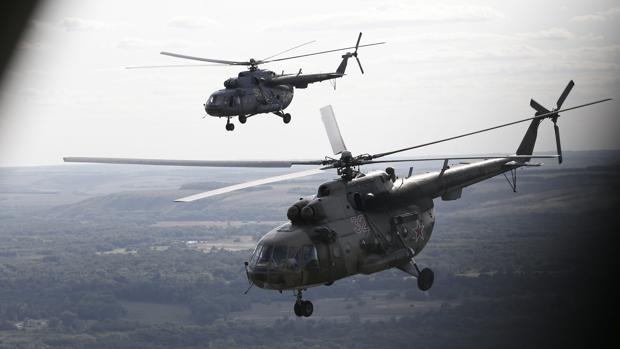 Fotografía de archivo fechada el 7 de agosto de 2015 que muestra helicópteros Mi-8 rusos durante los Juegos Internacionales del Ejército