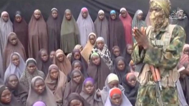 Boko Haram asegura en un vídeo que el Gobierno ha matado a algunas de las niñas secuestradas