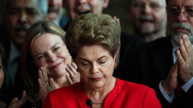 La expresienta de Brasil, Dilma Rousseff, ha calificado el 'impeachment' como «golpe de Estado»